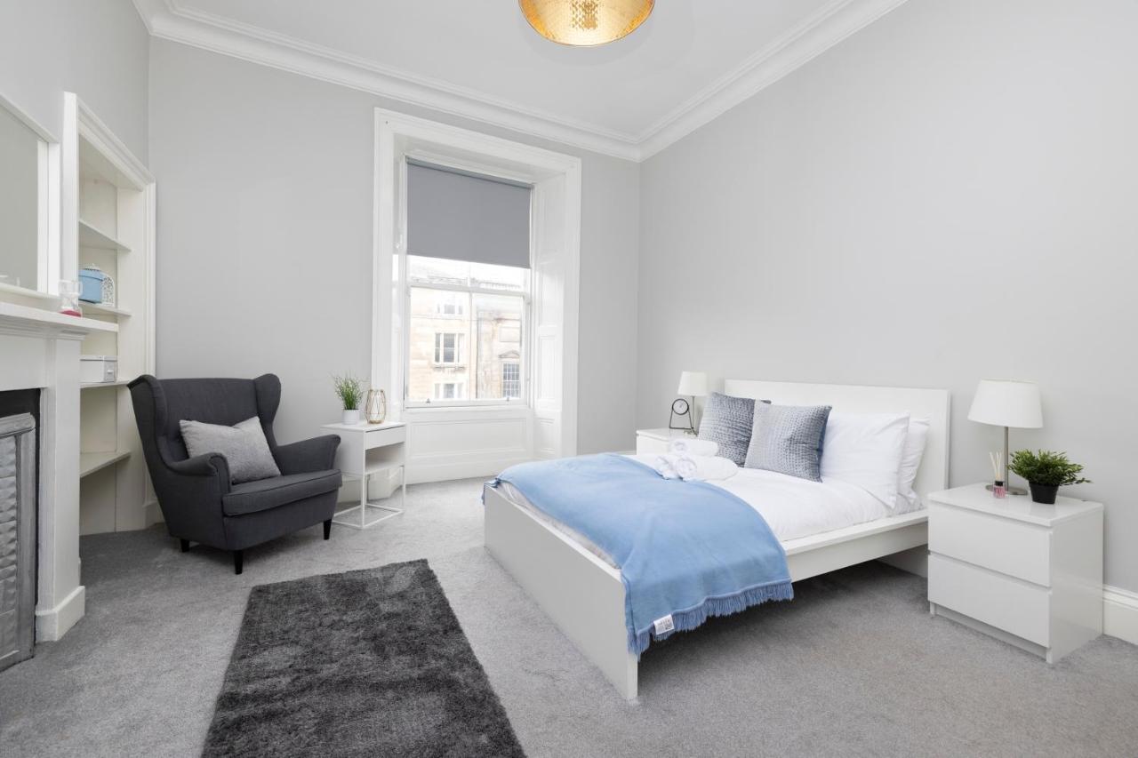 Joivy Splendid 4-bed Flat Near The Castle EDI