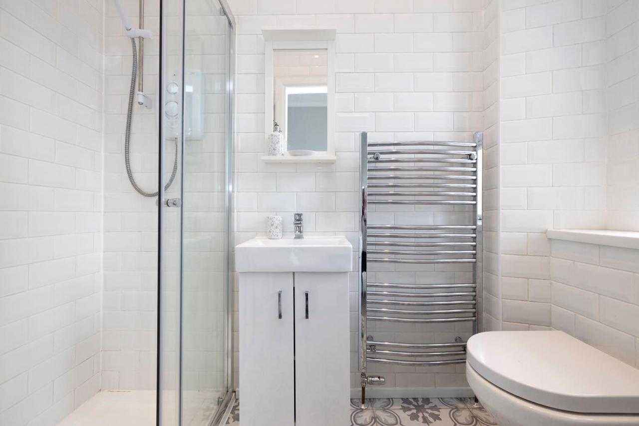 Joivy Splendid 4-bed Flat Near The Castle Apartment Edinburgh