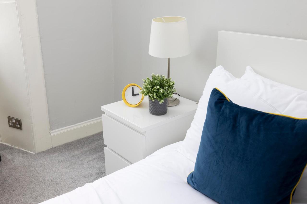 Joivy Splendid 4-bed Flat Near The Castle Edinburgh