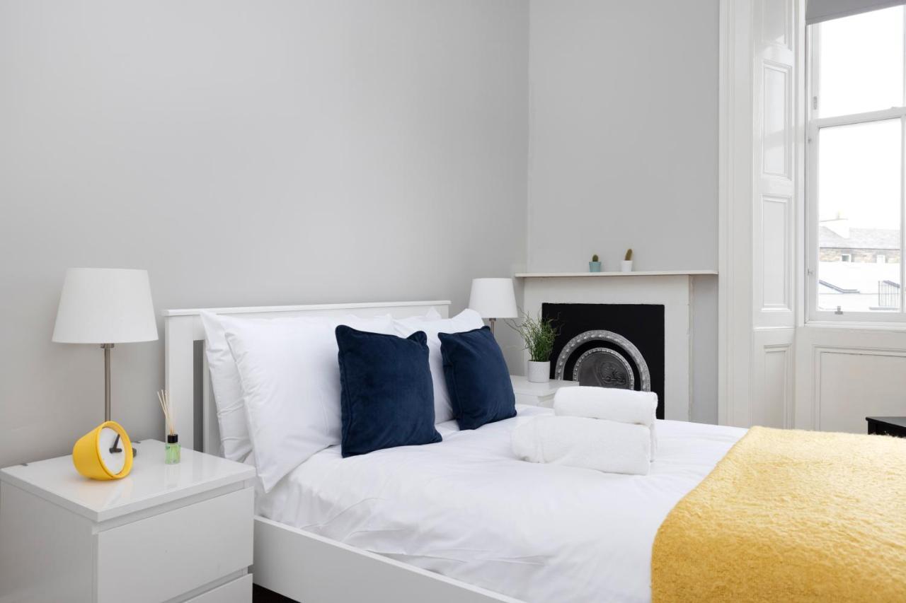 Joivy Splendid 4-bed Flat Near The Castle Edinburgh