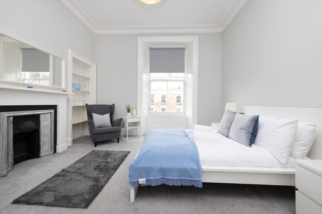 Joivy Splendid 4-bed Flat Near The Castle * Edinburgh